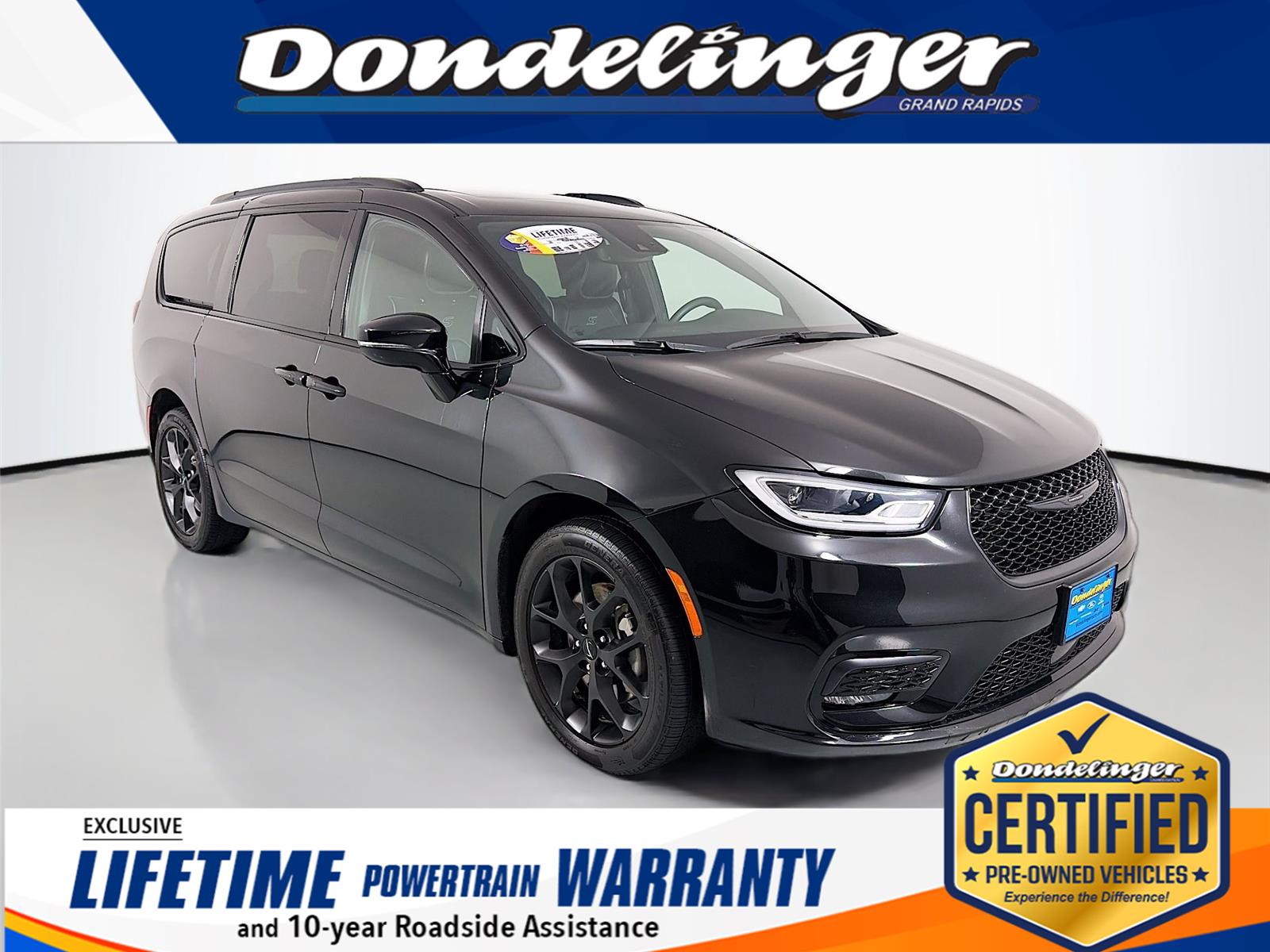 2023 Chrysler Pacifica Limited AWD's photo