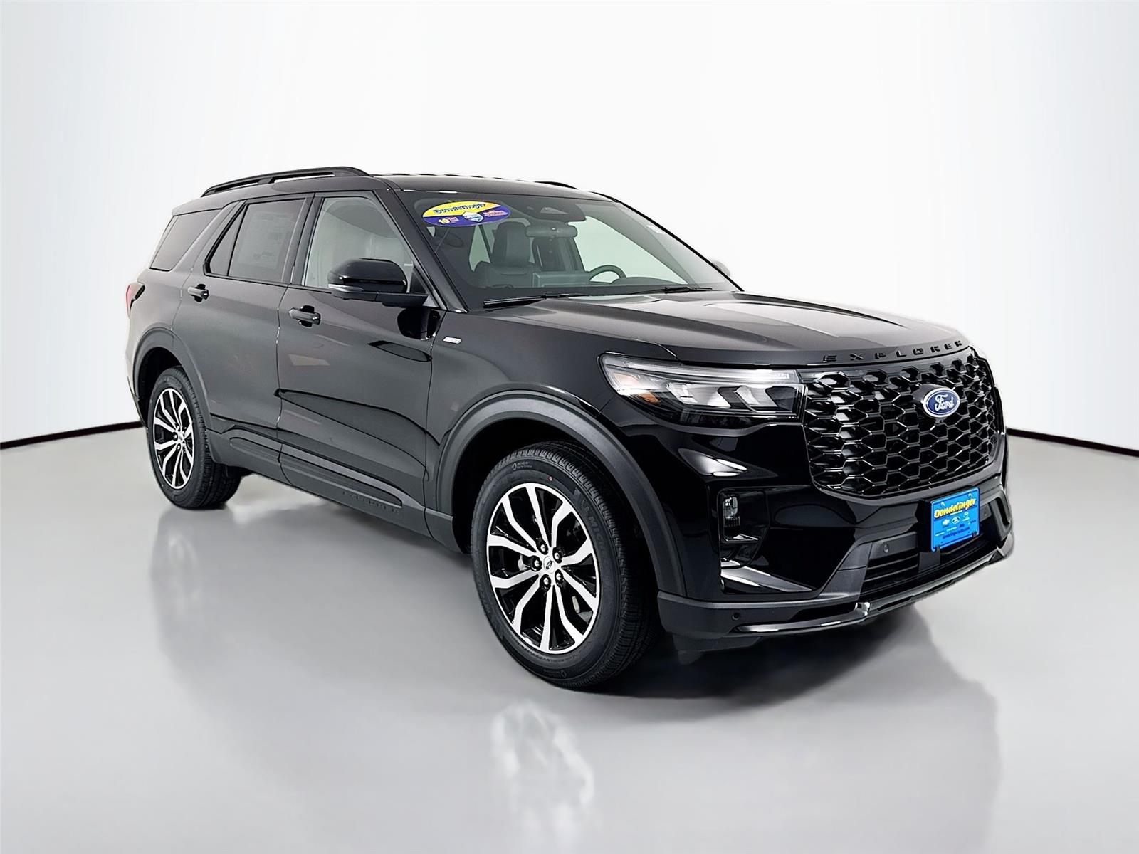 2026 Ford Explorer ST-LINE's photo