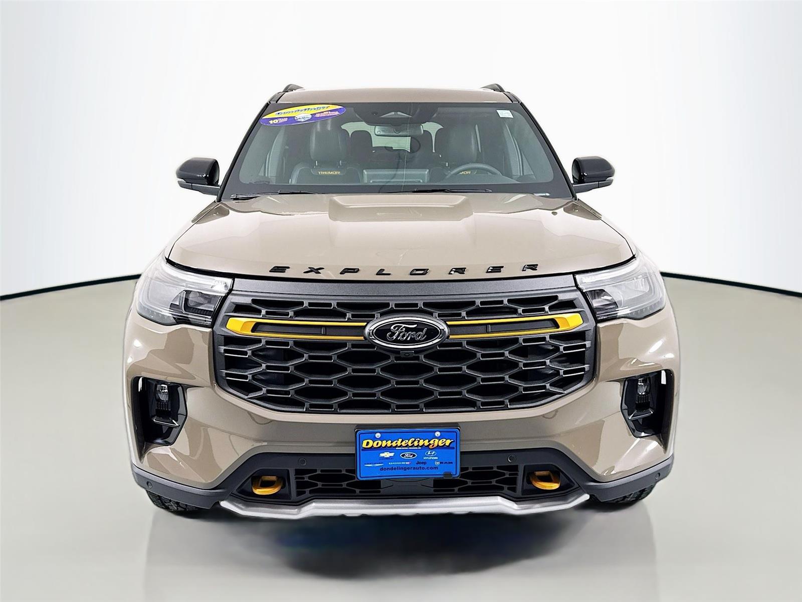 2026 Ford Explorer photo 2