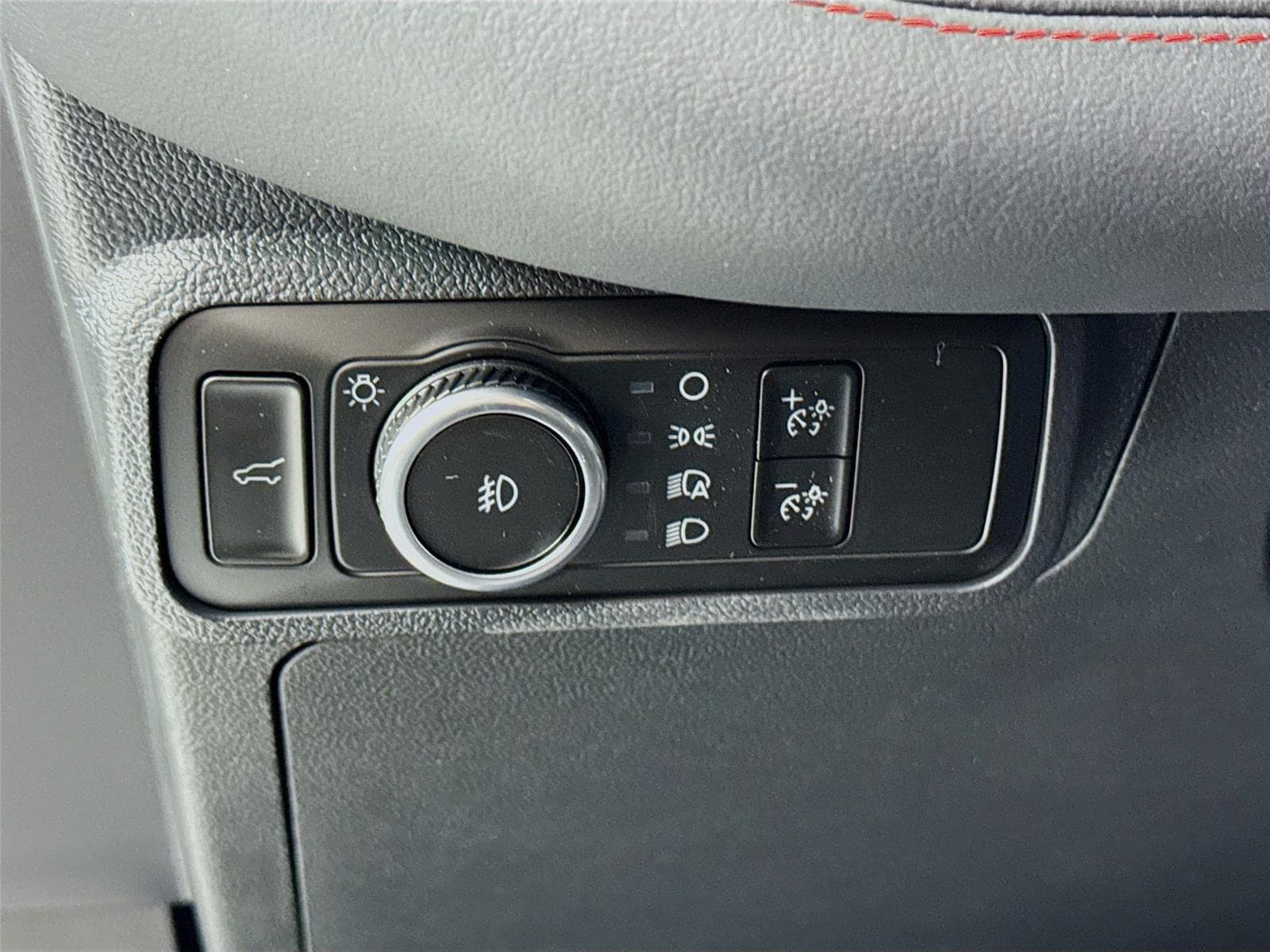 2026 Ford Explorer ST-Line - Photo 10