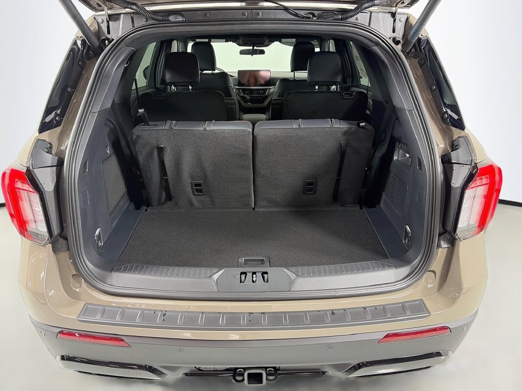 2027 Ford Explorer ST-LINE - Photo 27