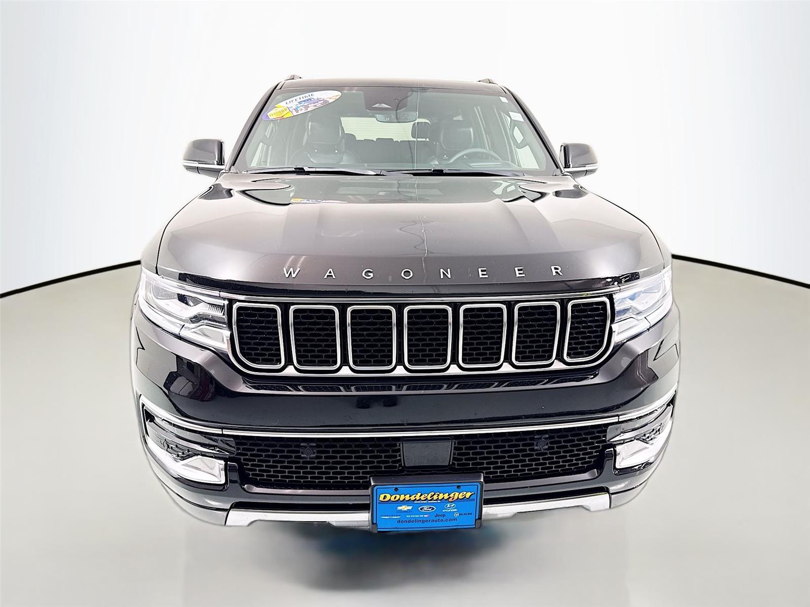 2022 Jeep Wagoneer Series III photo 2