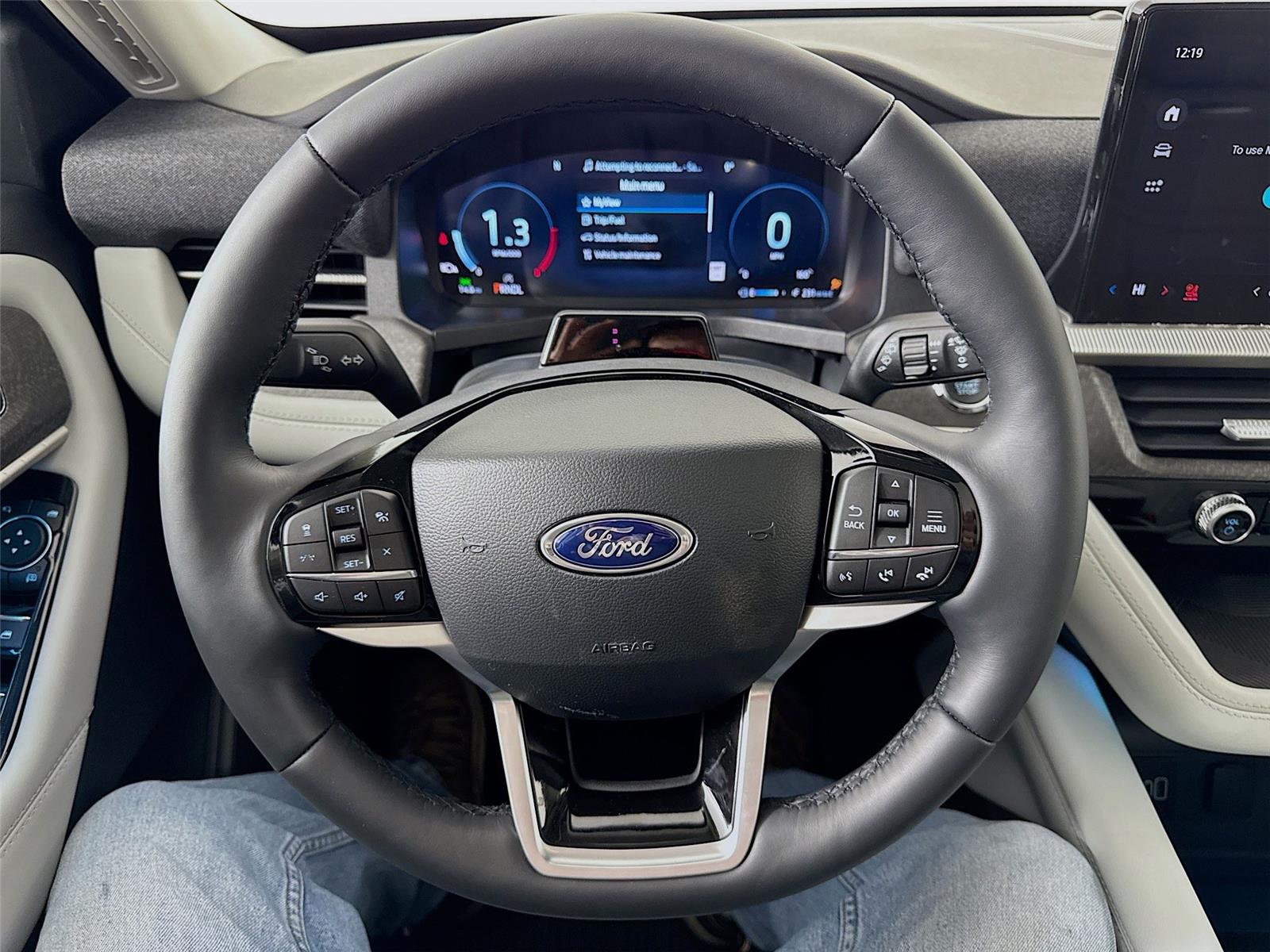 2026 Ford Explorer Platinum - Photo 12