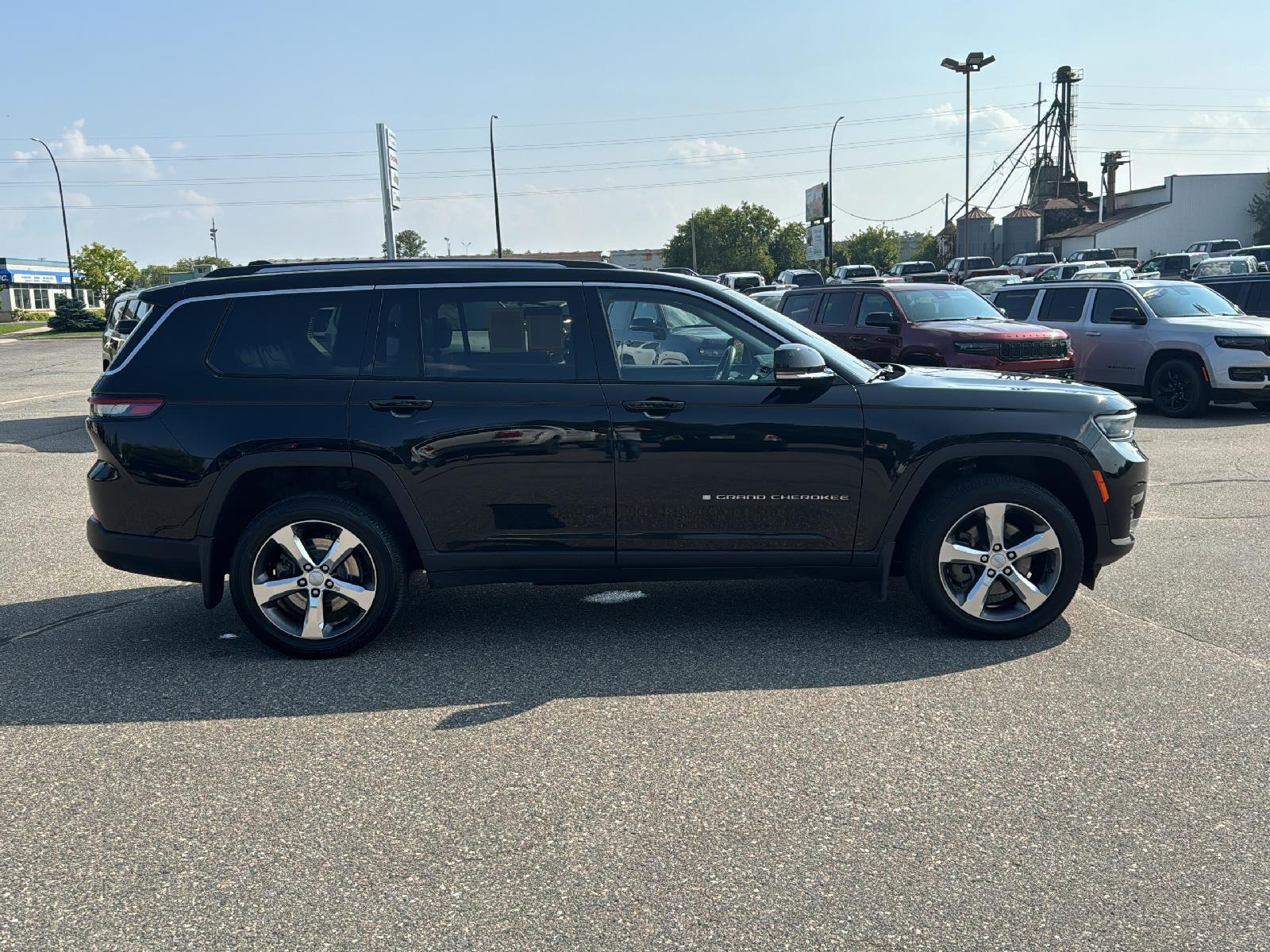 Used 2021 Jeep Grand Cherokee L Limited with VIN 1C4RJKBG1M8128085 for sale in Grand Rapids, MN