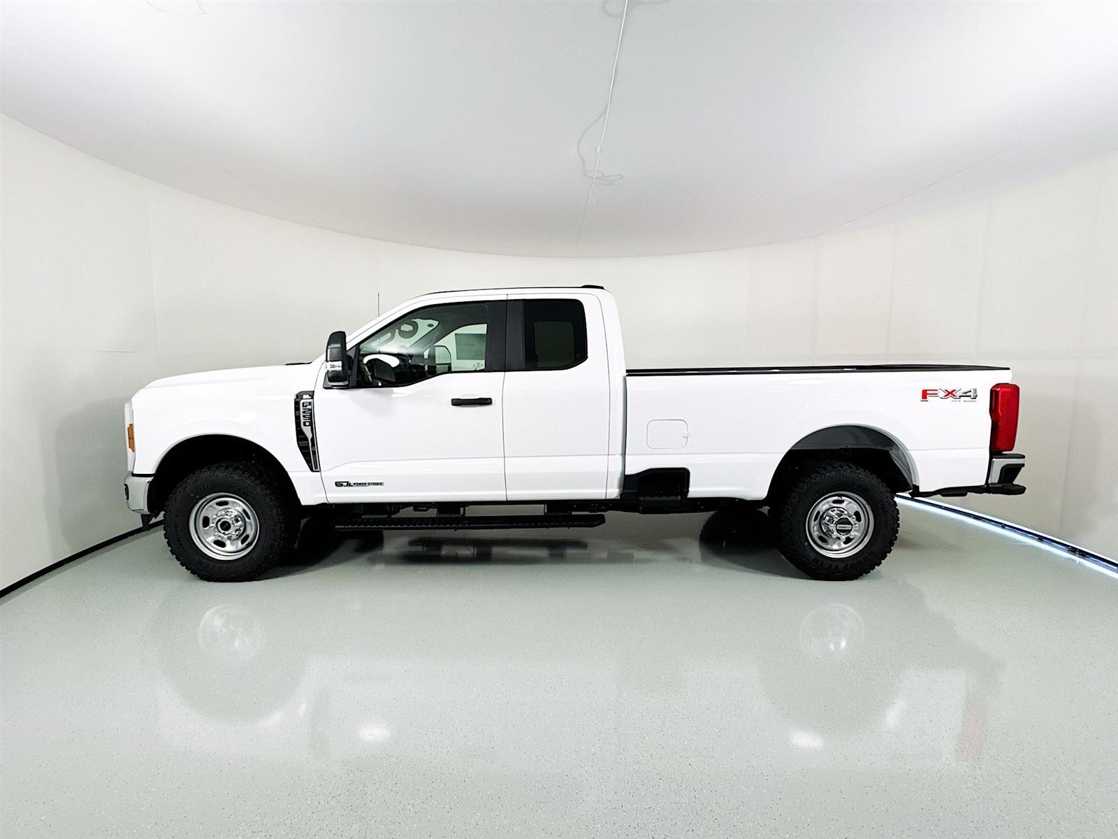 2025 Ford F-250 XL photo 4