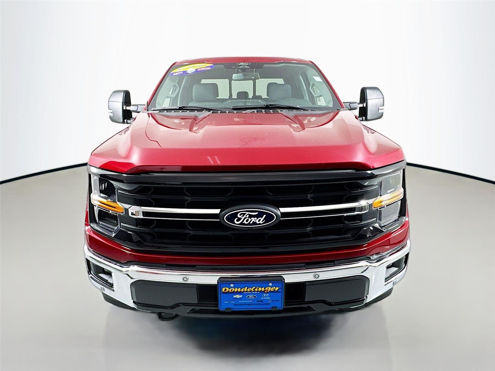 2025 Ford F-150 XLT photo 2