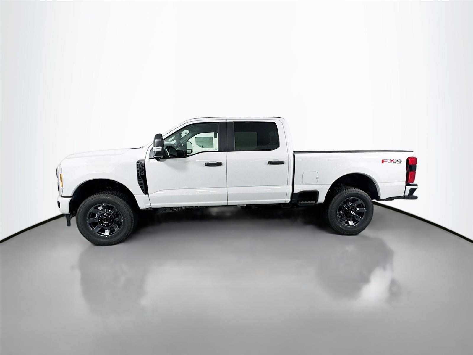 2025 Ford F-350 XL photo 4