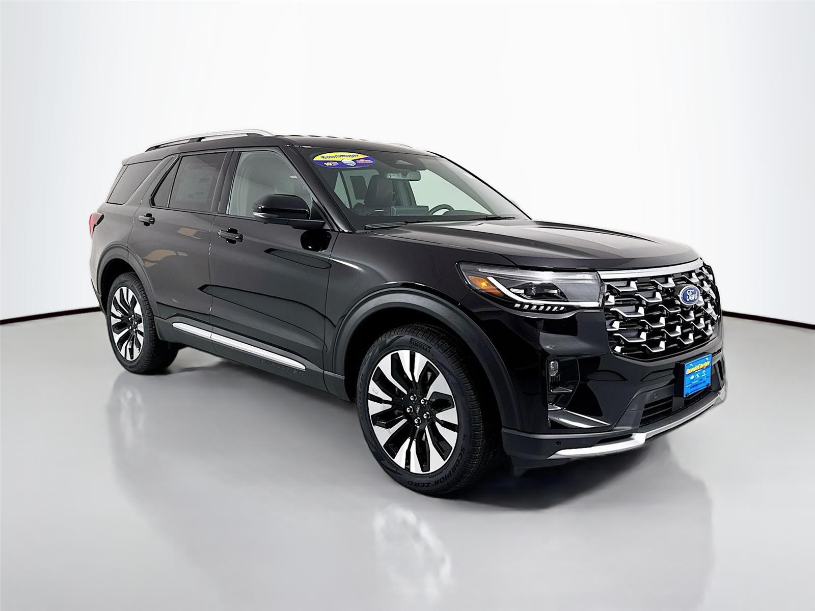 2026 Ford Explorer Platinum's photo