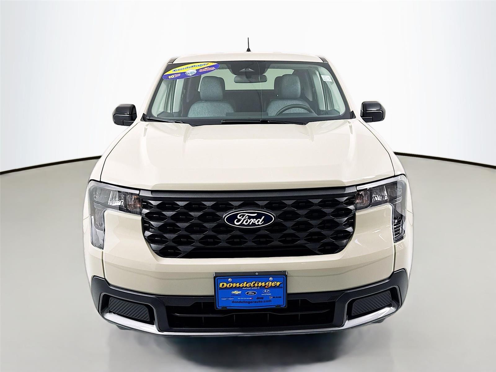 2025 Ford Maverick XLT photo 2