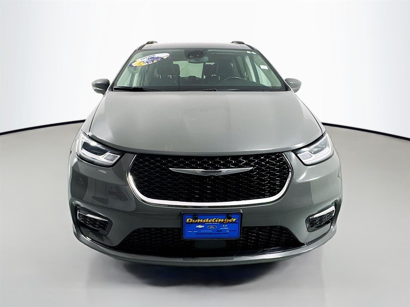 Used 2022 Chrysler Pacifica Touring L with VIN 2C4RC1BG8NR136775 for sale in Cohasset, Minnesota