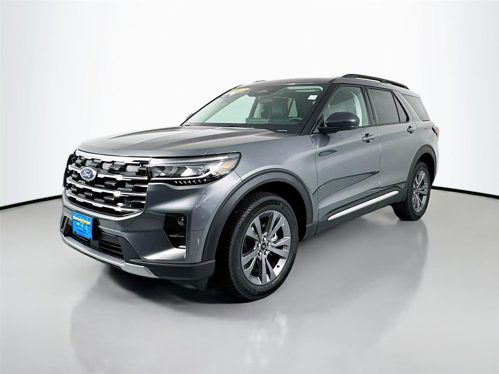 2025 Ford Explorer photo 3