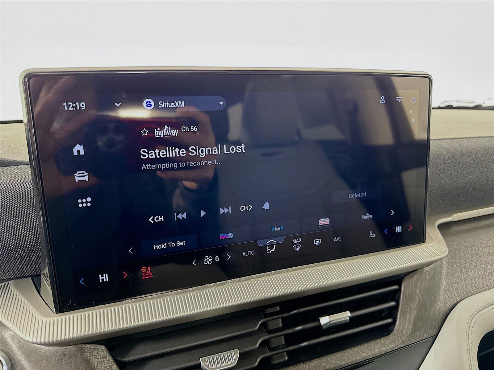 2026 Ford Explorer Platinum - Photo 15