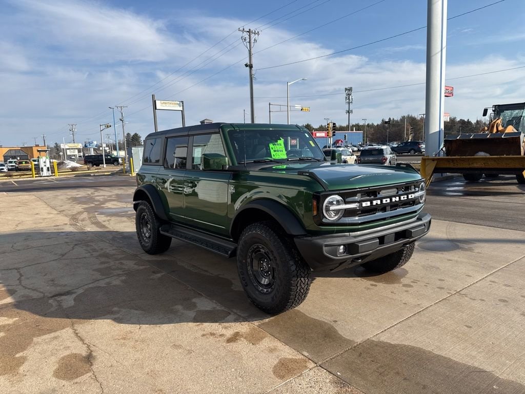 2025 Ford Bronco Outer Banks 4x4 