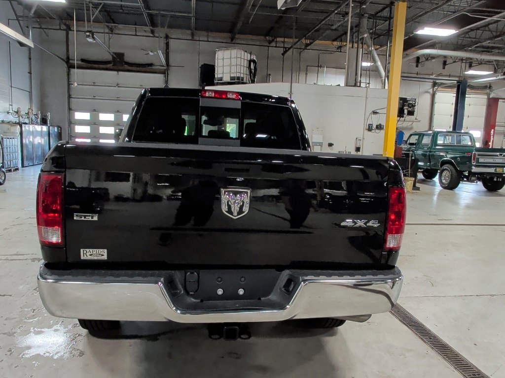 2023 Ram 1500 Classic SLT photo 4