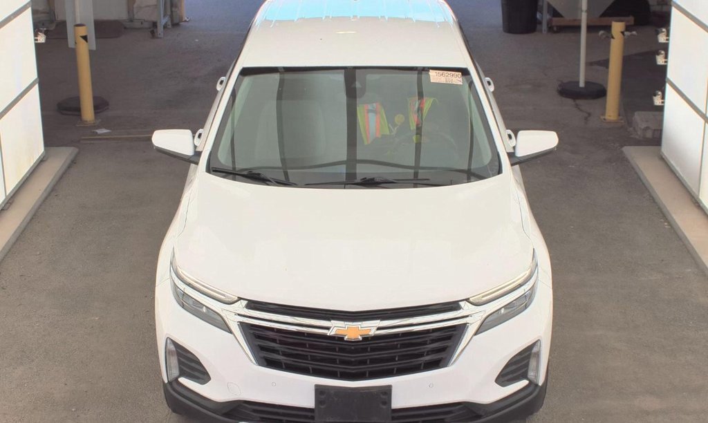 2023 Chevrolet Equinox LT photo 2