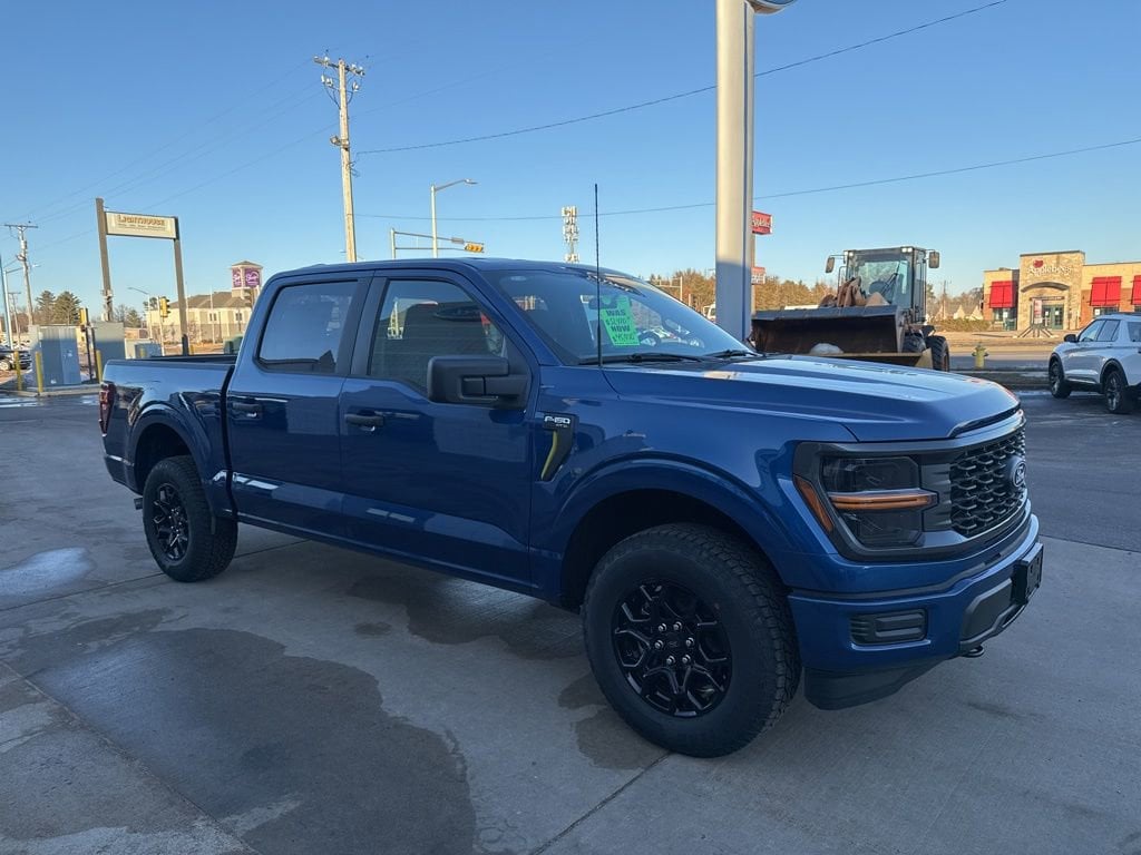 2025 Ford F-150 STX 4WD SuperCrew 5.5 Box 