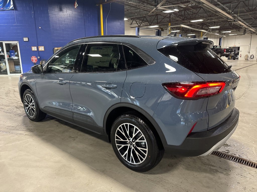 2024 Ford Escape photo 4
