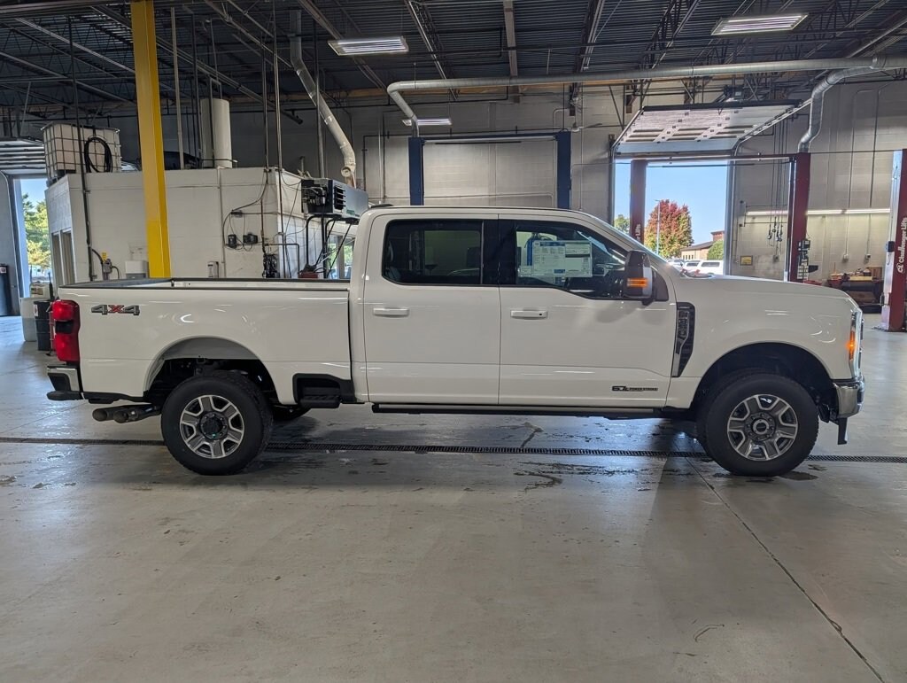 New 2026 Ford Super Duty F-350 SRW LARIAT LARIAT 4WD Crew Cab 6.75 Box