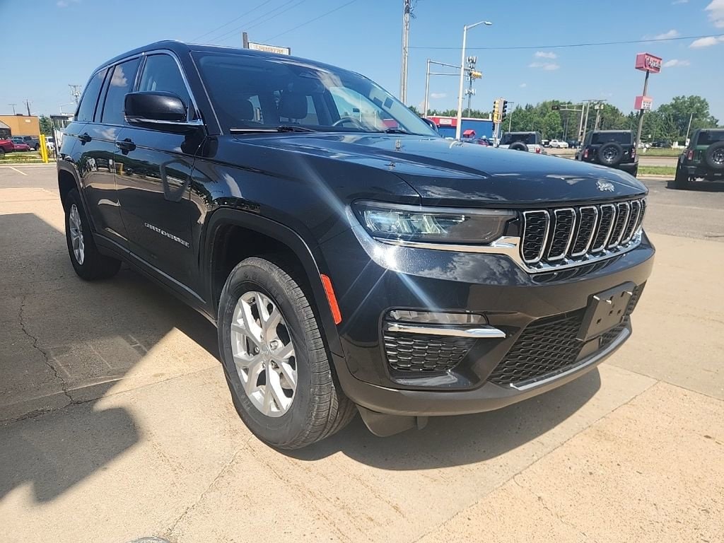 2023 Jeep Grand Cherokee Limited's photo