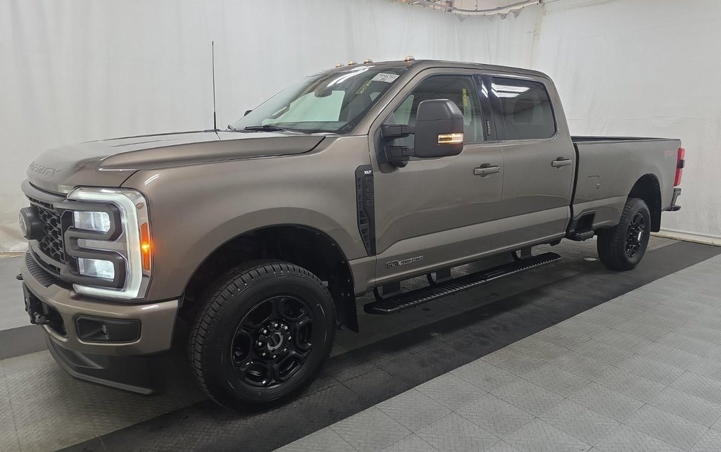 Used 2023 Ford Super Duty F-250 SRW XLT XLT 4WD Crew Cab 8 Box