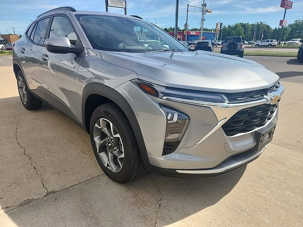 2025 Chevrolet Trax LT's photo