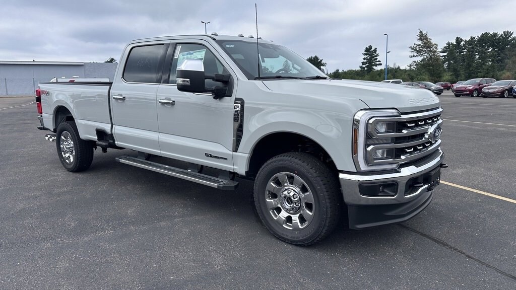 New 2025 Ford Super Duty F-350 SRW LARIAT LARIAT 4WD Crew Cab 8 Box