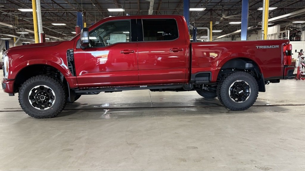 New 2025 Ford Super Duty F-350 SRW XLT XLT 4WD Crew Cab 6.75 Box