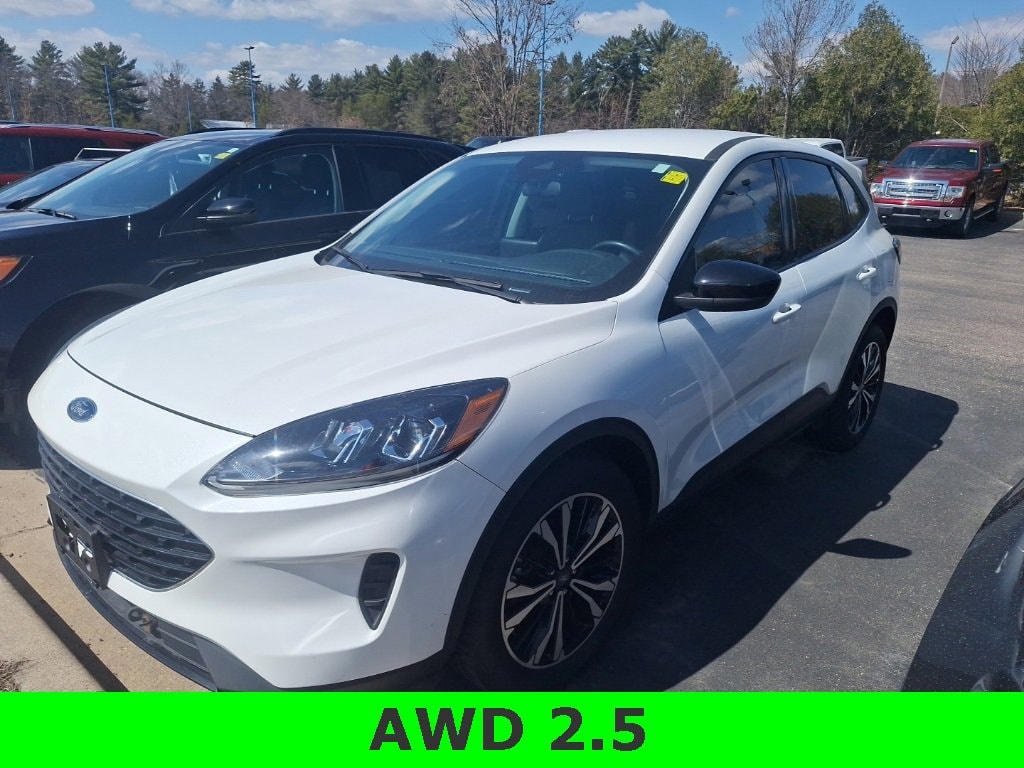 Used 2021 Ford Escape SE with VIN 1FMCU9BZXMUA35902 for sale in Wisconsin Rapids, WI