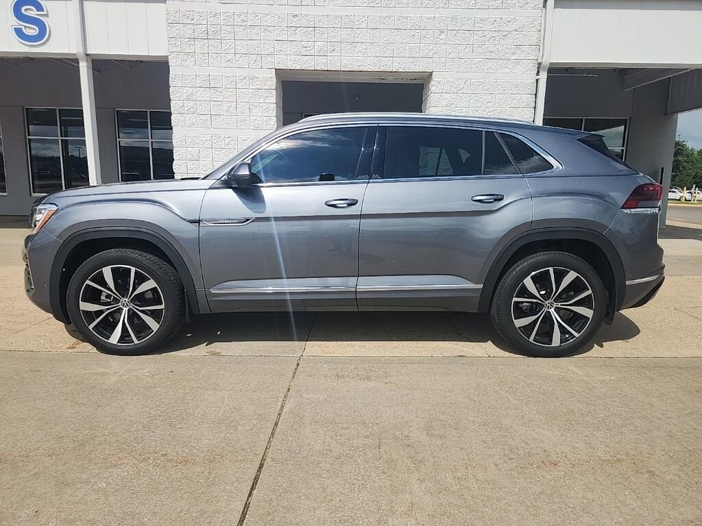 Used 2025 Volkswagen Atlas Cross Sport 2.0T SEL Premium R-Line 2.0T SEL Premium R-Line 4MOTION