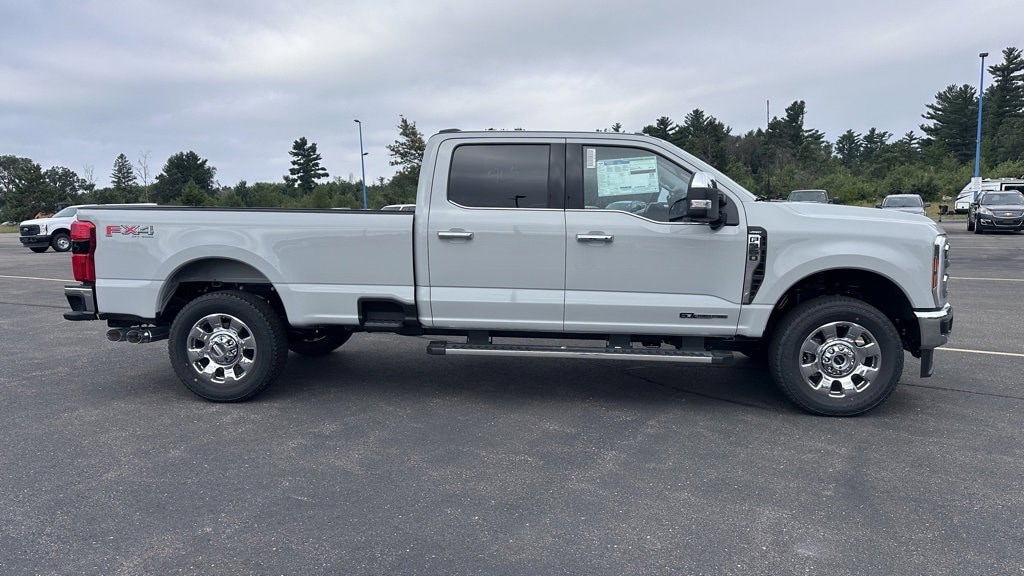 New 2025 Ford Super Duty F-350 SRW LARIAT LARIAT 4WD Crew Cab 8 Box
