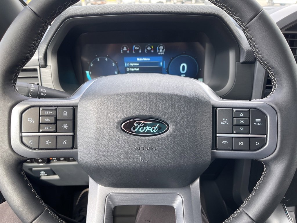 2025 Ford F-150 XLT photo 3