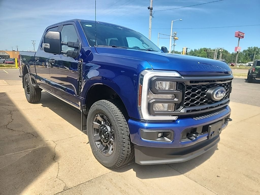 2026 Ford F-250 XL 4x4 Crew Cab 6-3/4' Box's photo