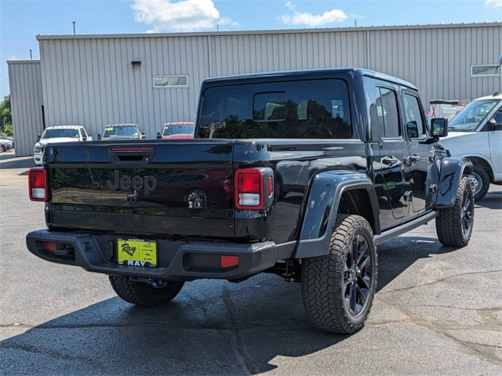 New 2024 Jeep Gladiator NIGHTHAWK 4X4 For Sale Fox Lake IL