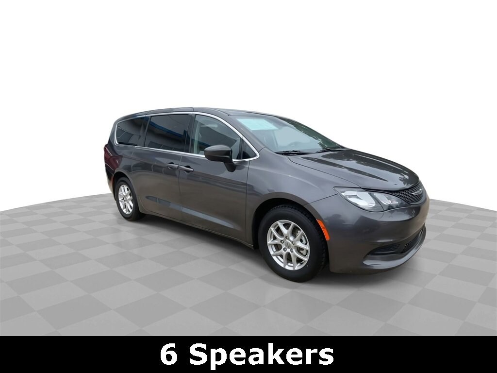 2023 Chrysler Voyager LX photo 2