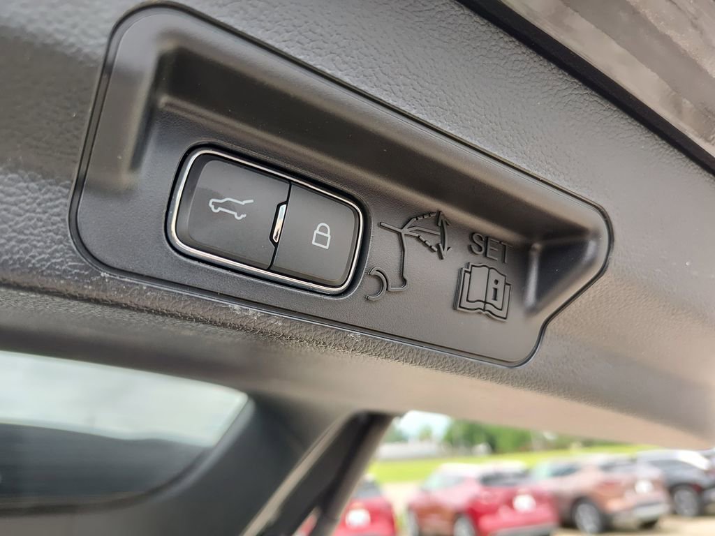 2024 Ford Explorer XLT - Photo 8
