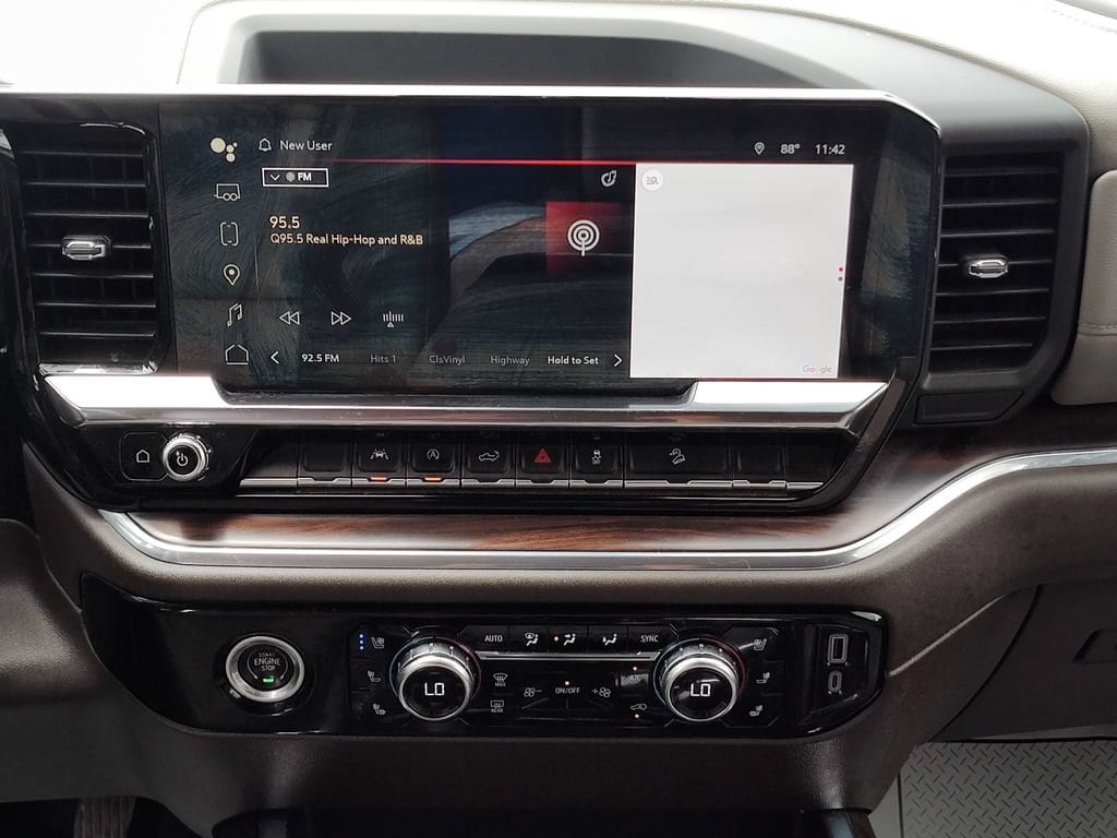 2024 GMC Sierra 1500 SLT - Photo 18