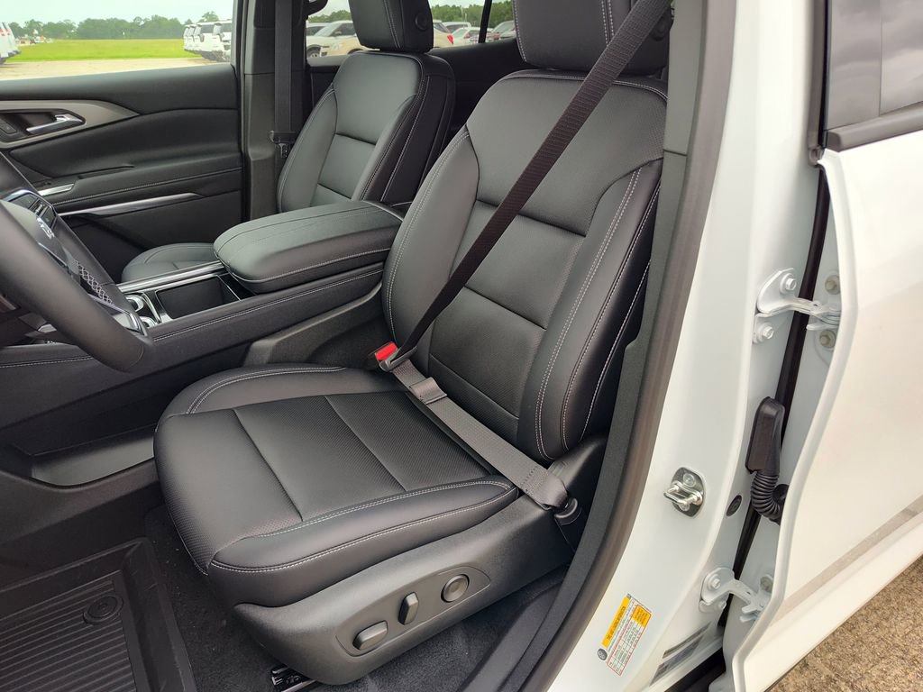2026 Chevrolet Traverse LT - Photo 6