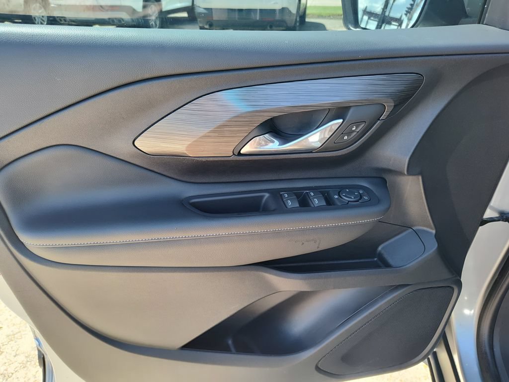 2024 GMC Terrain SLE - Photo 15