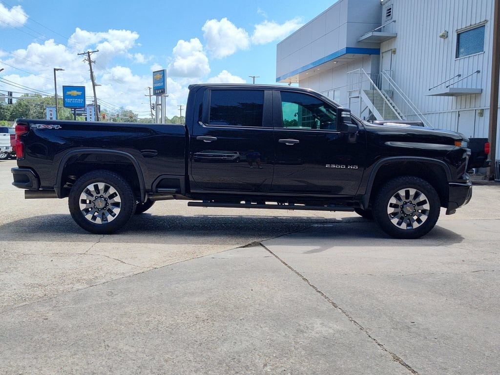 2024 Chevrolet Silverado 2500HD Custom - Photo 9