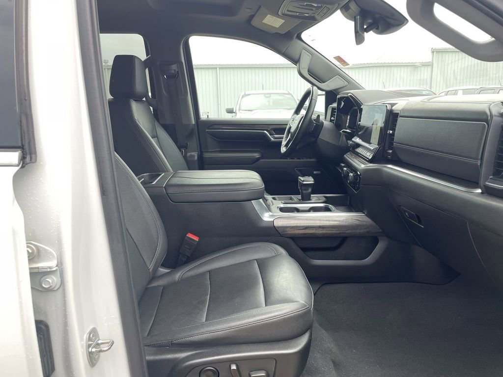 2023 Chevrolet Silverado 1500 LTZ - Photo 24
