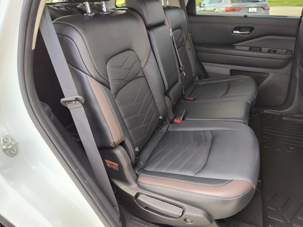 2023 Nissan Pathfinder Platinum - Photo 26