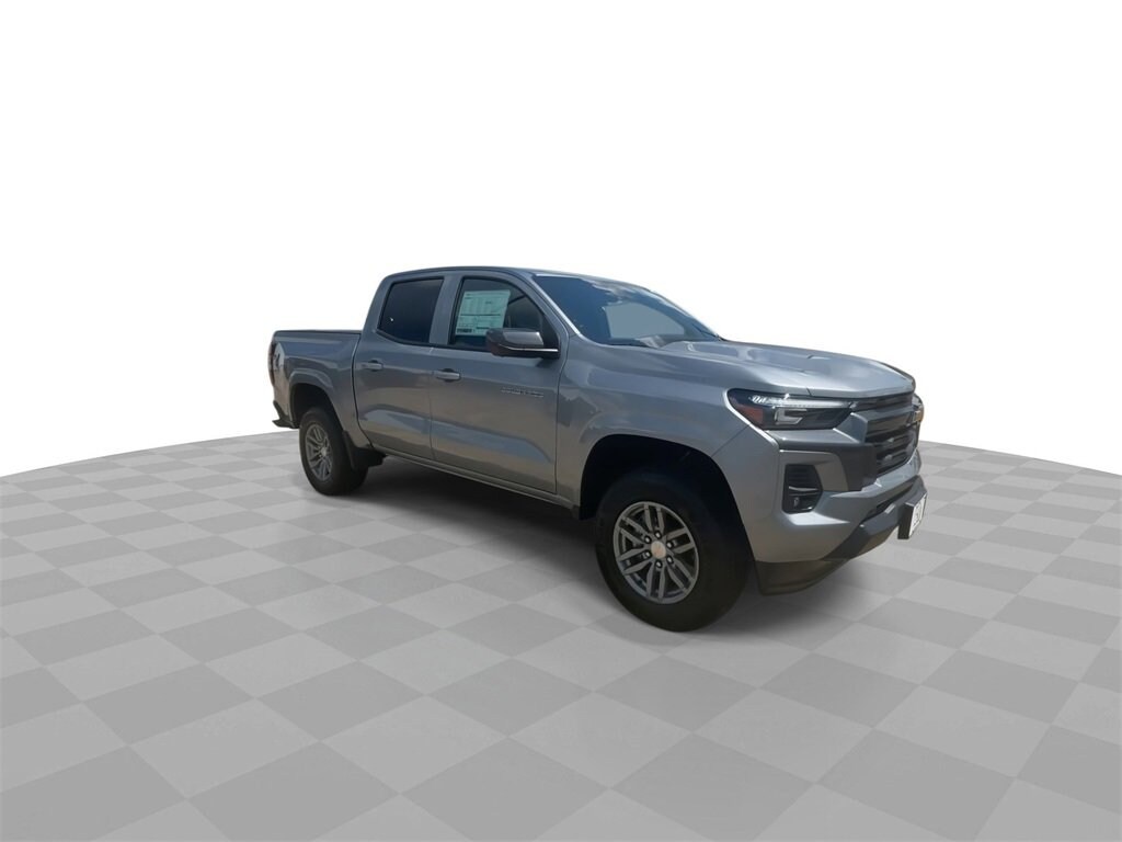 2026 Chevrolet Colorado LT photo 2