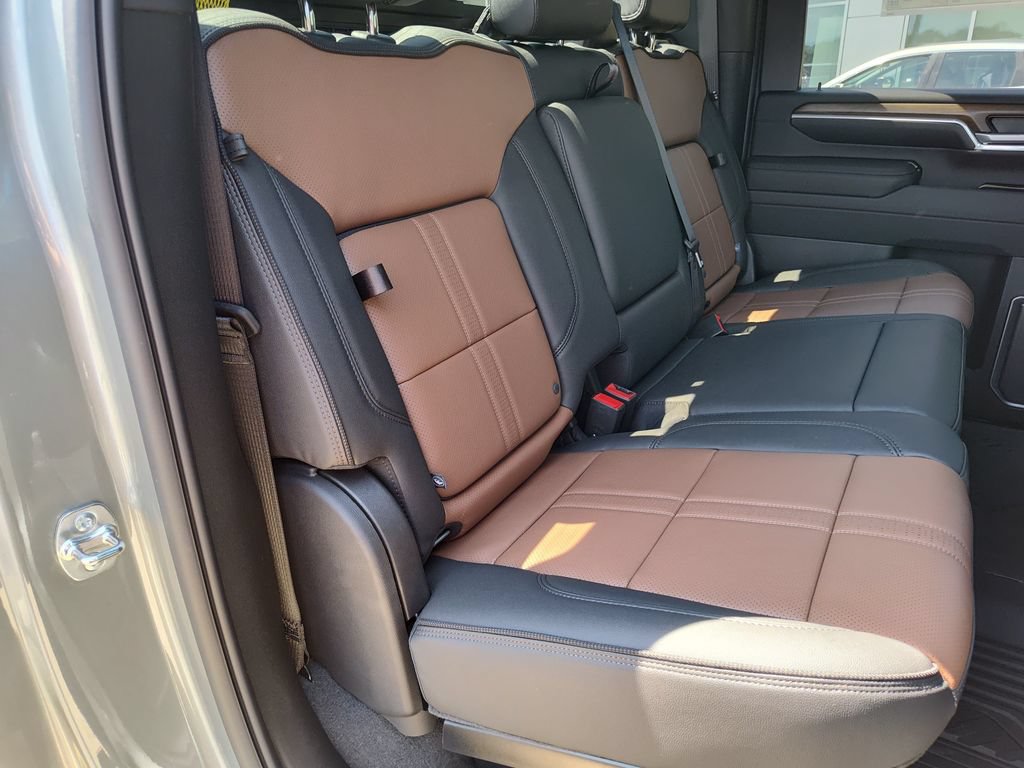 2026 Chevrolet Silverado 2500 HD High Country - Photo 11