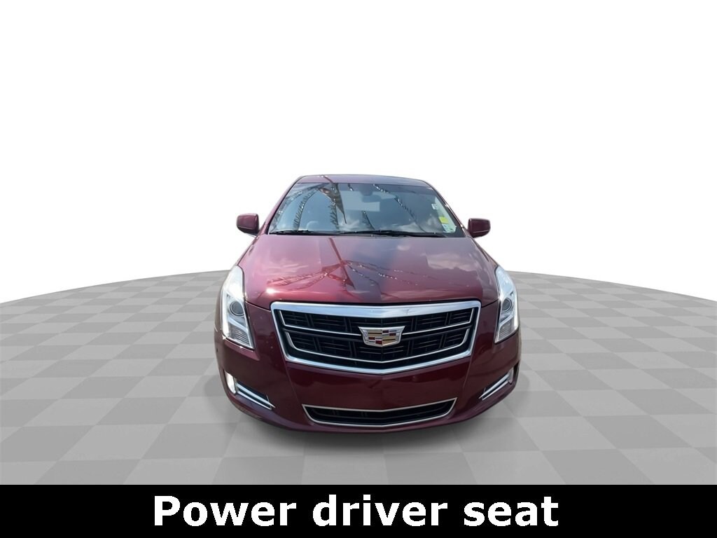 2017 Cadillac XTS Luxury photo 2