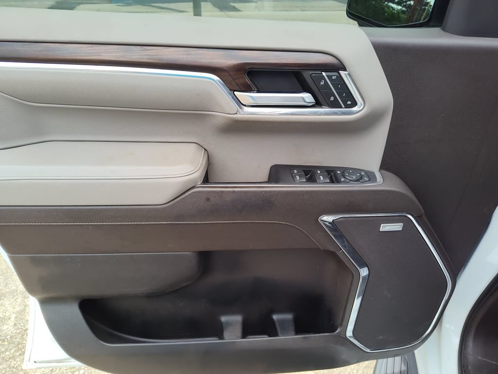 2024 GMC Sierra 1500 SLT - Photo 14