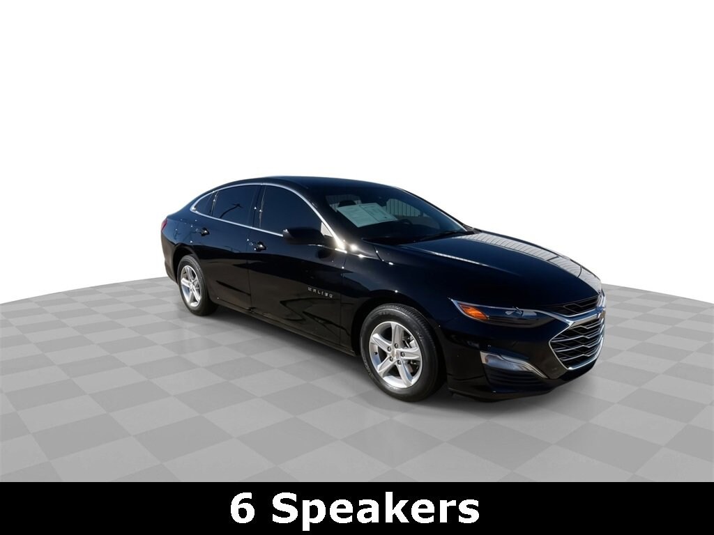2025 Chevrolet Malibu LS photo 2