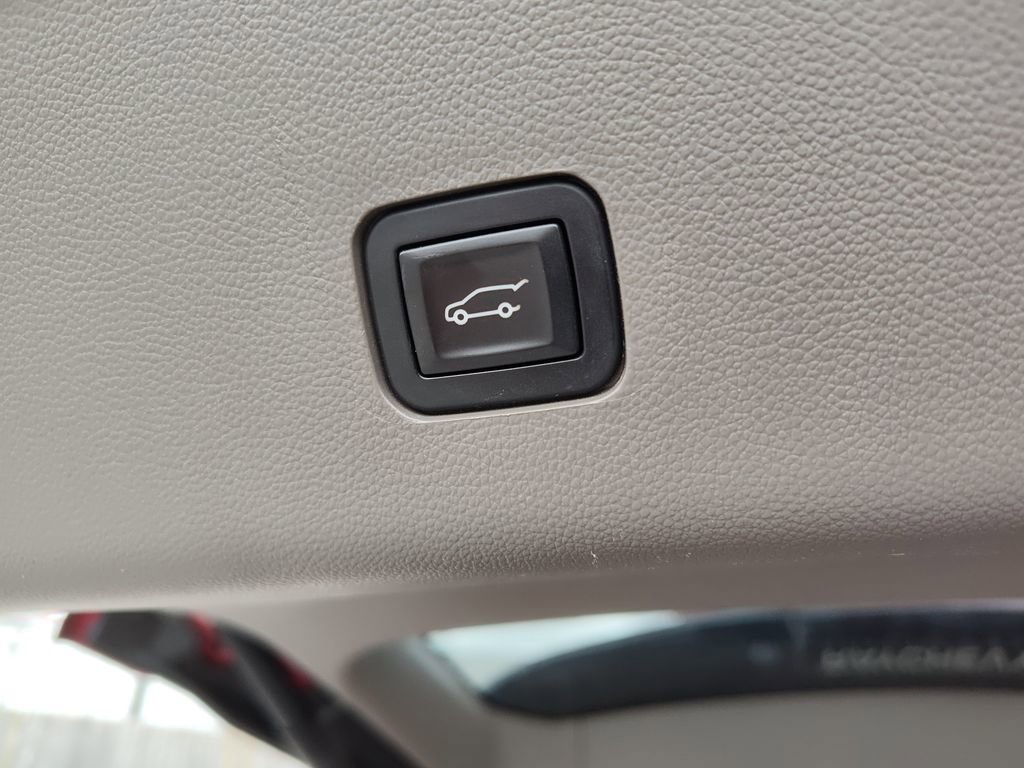 2018 Chevrolet Traverse Premier - Photo 8