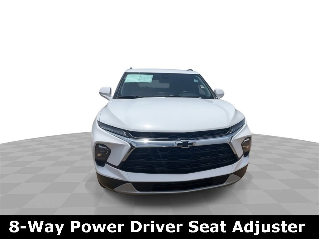 2023 Chevrolet Blazer 2LT photo 2