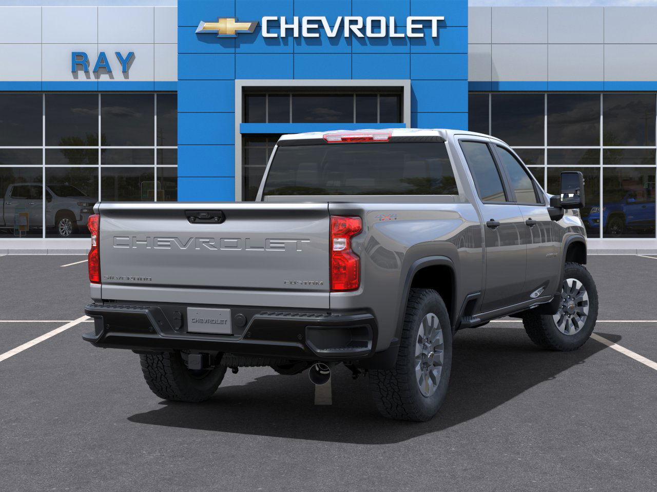 2025 Chevrolet Silverado 2500HD Custom photo 4