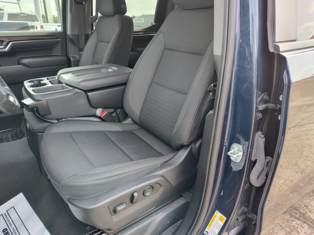 2023 Chevrolet Silverado 1500 LT - Photo 17